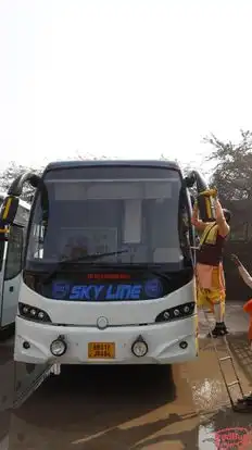Skyline Bus-Front Image