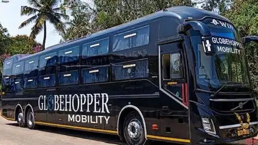 Globehopper Mobility  Bus-Front Image