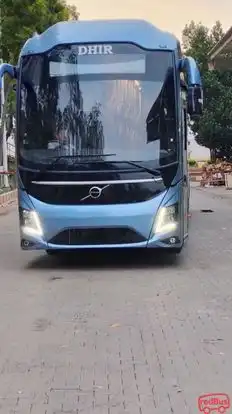 Globehopper Mobility  Bus-Front Image