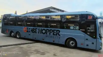 Globehopper Mobility  Bus-Side Image