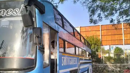Mauli Travels Bus-Front Image
