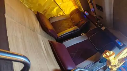 YUVAN RAJA TRAVELS Bus-Front Image