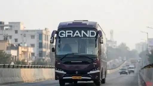 GRAND ROADLINES Bus-Front Image