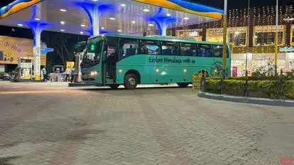 RR Holidays  Bus-Front Image