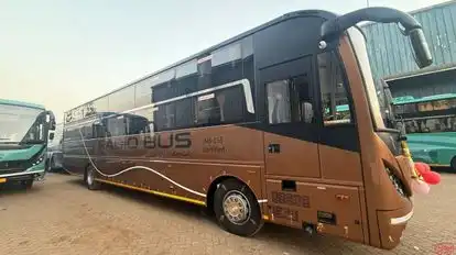 RADIO BUS Bus-Side Image