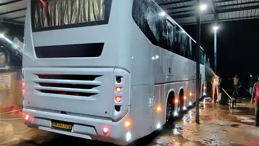 Dreamz bus travels and travel  Bus-Front Image