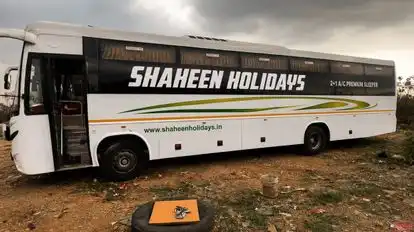 SHAHEEN HOLIDAYS Bus-Side Image