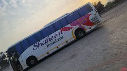 SHAHEEN HOLIDAYS Bus-Side Image