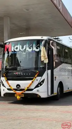 Midukki Travels  Bus-Side Image