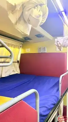 VEL YATHRA Bus-Front Image