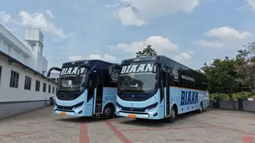 BIAAN TRAVELS Bus-Front Image
