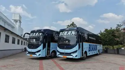 BIAAN TRAVELS Bus-Front Image