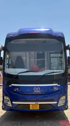 ROYAL RIDE EXPRESS Bus-Front Image