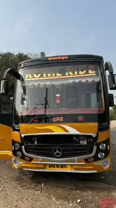 ROYAL RIDE EXPRESS Bus-Front Image