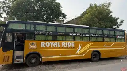 ROYAL RIDE EXPRESS Bus-Side Image
