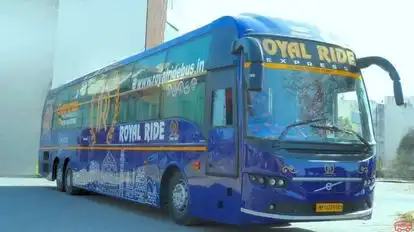 ROYAL RIDE EXPRESS Bus-Side Image