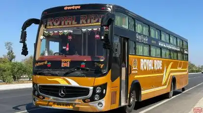 ROYAL RIDE EXPRESS Bus-Front Image