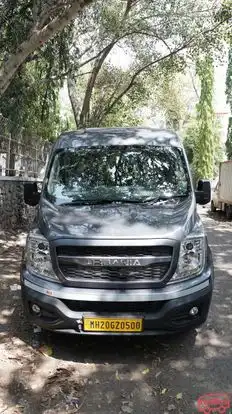 Singhavis Tours And Travels Bus-Front Image