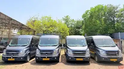 Singhavis Tours And Travels Bus-Front Image