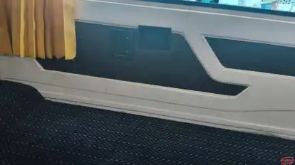 Singh Lok Bus-Amenities Image