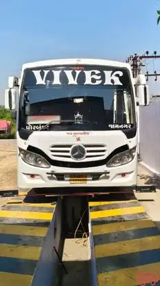 Vivek Travels Bus-Front Image