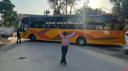 Metrobus Bus-Side Image