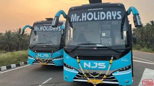Mr.Holidays Bus-Front Image