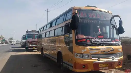 SODHA TOUR & TRAVELS Bus-Front Image