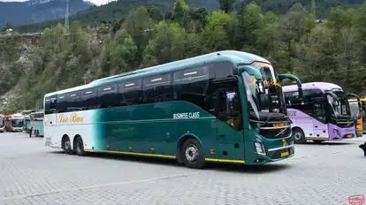 Leobus india Bus-Side Image