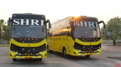 SHRI ROADLINES Bus-Front Image