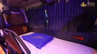 SHRI ROADLINES Bus-Seats Image