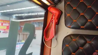 Rajan Maruti Travels Bus-Amenities Image
