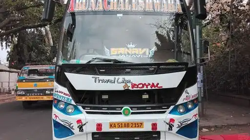 ARUNACHALESHWARA TOURS AND TRAVELS Bus-Front Image