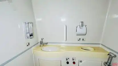 Anjaneya Travels Bus-Amenities Image