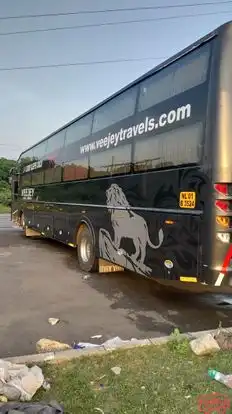 VEE JEY TOURS AND TRAVELS Bus-Side Image