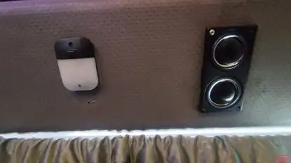 New Shree Hari Travels Bus-Amenities Image