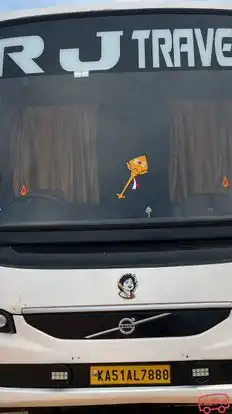 RJ TRAVELS Bus-Front Image
