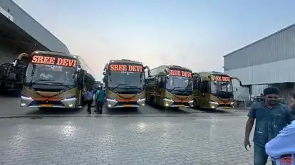 SREEDEVI EXPRESS Bus-Front Image