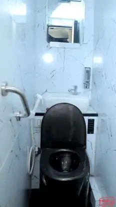SAMSTEVE Bus-Amenities Image