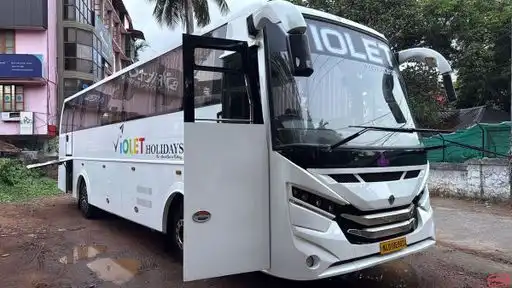  VIOLET HOLIDAYS Bus-Front Image