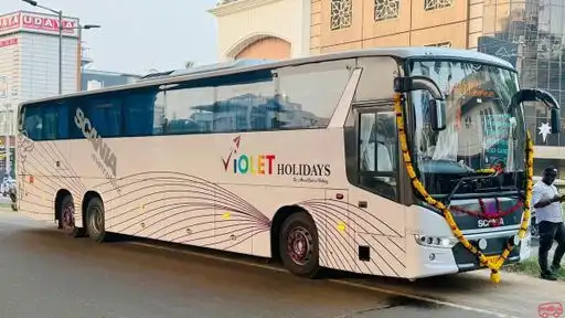  VIOLET HOLIDAYS Bus-Front Image