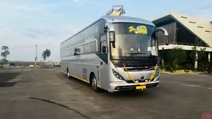 ZZZ BUS TRAVELS Bus-Front Image