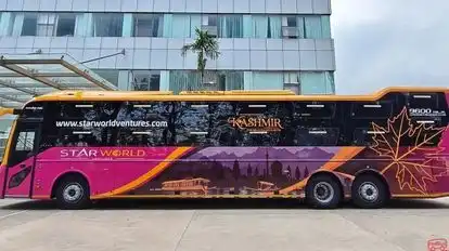STAR WORLD HOLIDAYS Bus-Side Image