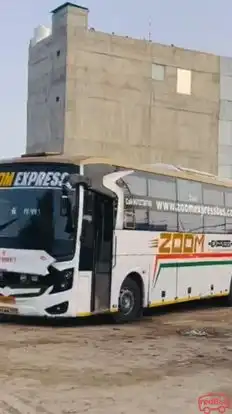 Zoom Express Bus-Side Image