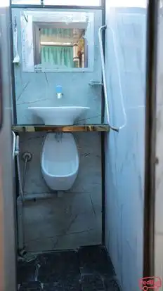Varmora Travels Bus-Amenities Image