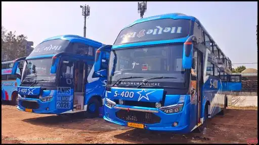 JAY GOGA TRAVELS (SURAT) Bus-Front Image