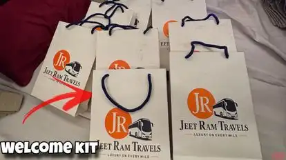 Jeet Ram Motors Bus-Amenities Image