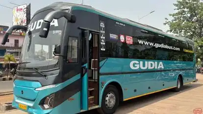 GUDIA TOUR & TRAVELS Bus-Front Image