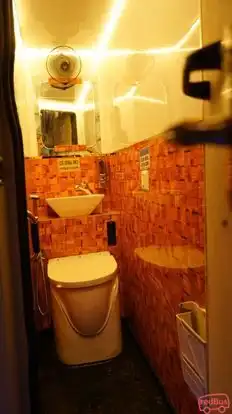 SWARNAM TRAVELS Bus-Amenities Image