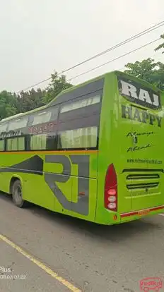 HAPPY BUS SERVICE Bus-Side Image